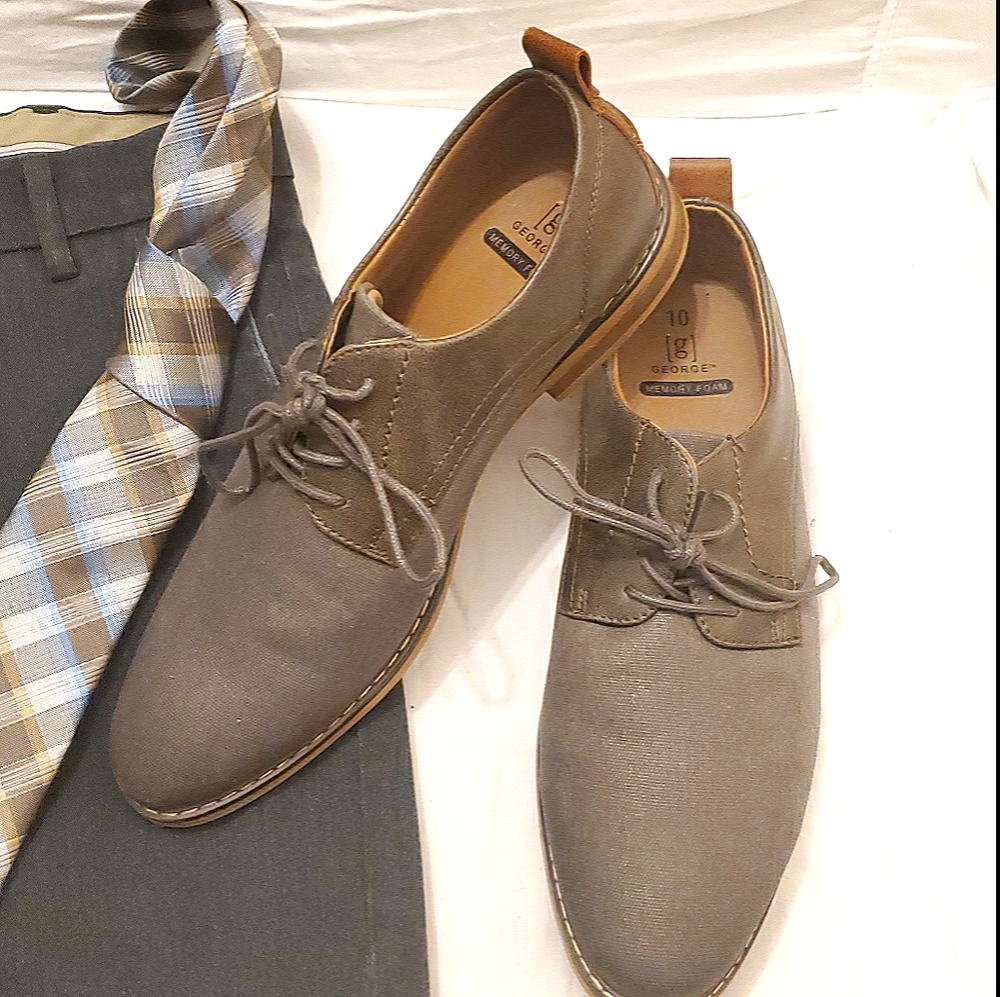 Men's gray / brown dress shoes